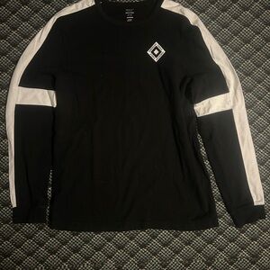 American Eagle Outfitters Black and White Long Sleeve Tee